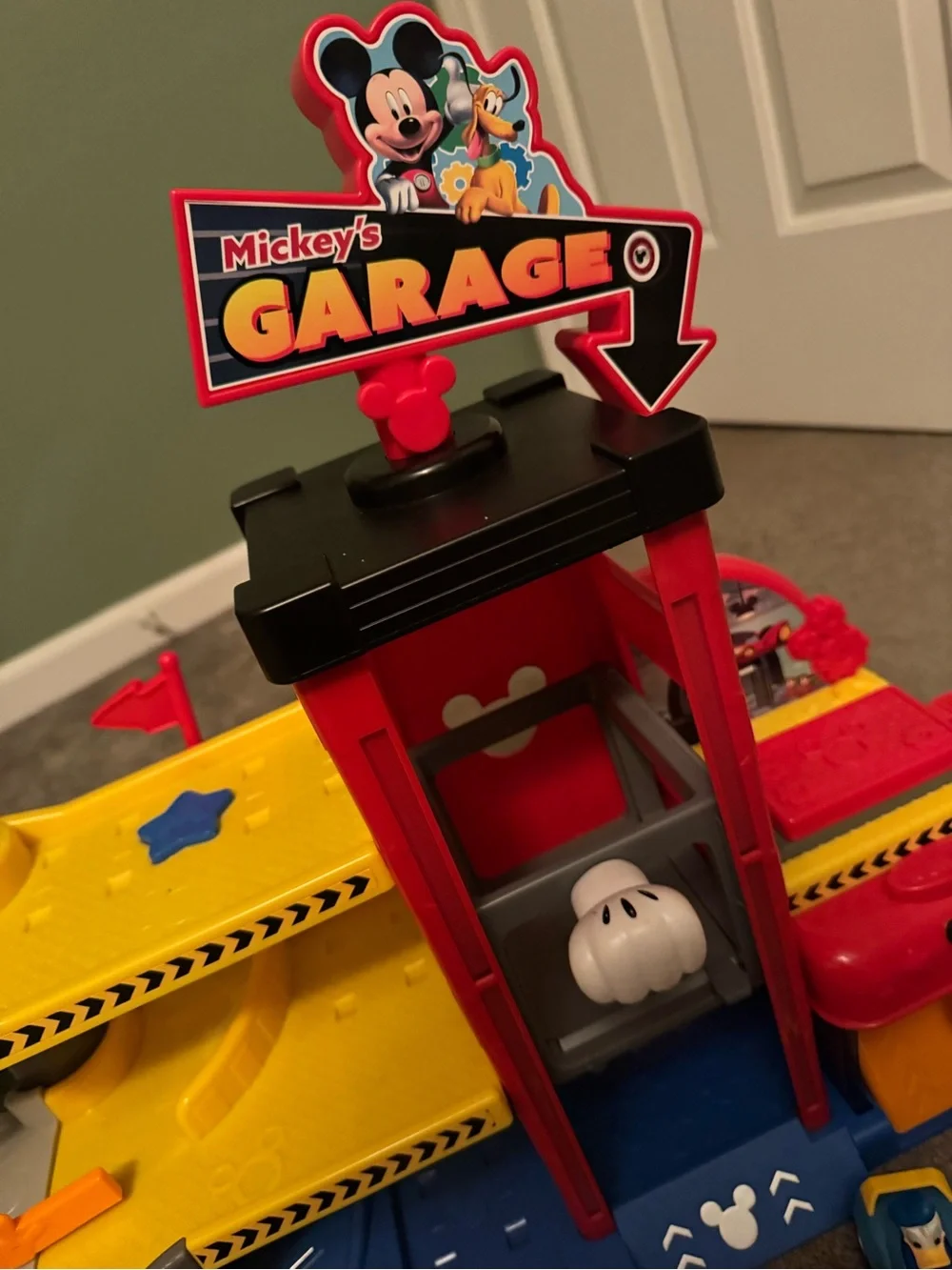 Disney Mickey's Garage Playset - Red, Yellow, Blue